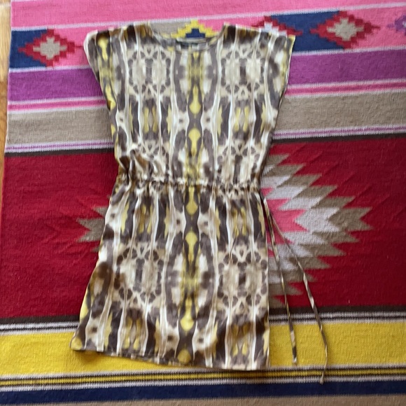 Abstract Mini Dress with Drawstring Waist - Picture 5 of 5